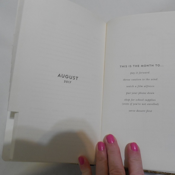 Gold and Beige Kate Spade Agenda - Picture 9 of 11